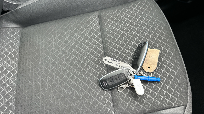 Nissan Juke 1.6 Hybrid N-Connecta 5dr Auto Hybrid Hatchback